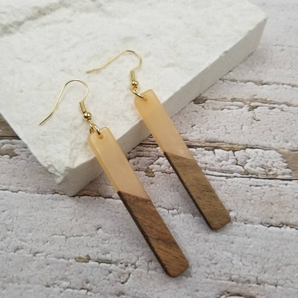 Treasure Wholesale - Stick Resin & Wood Drop Earrings: Pink