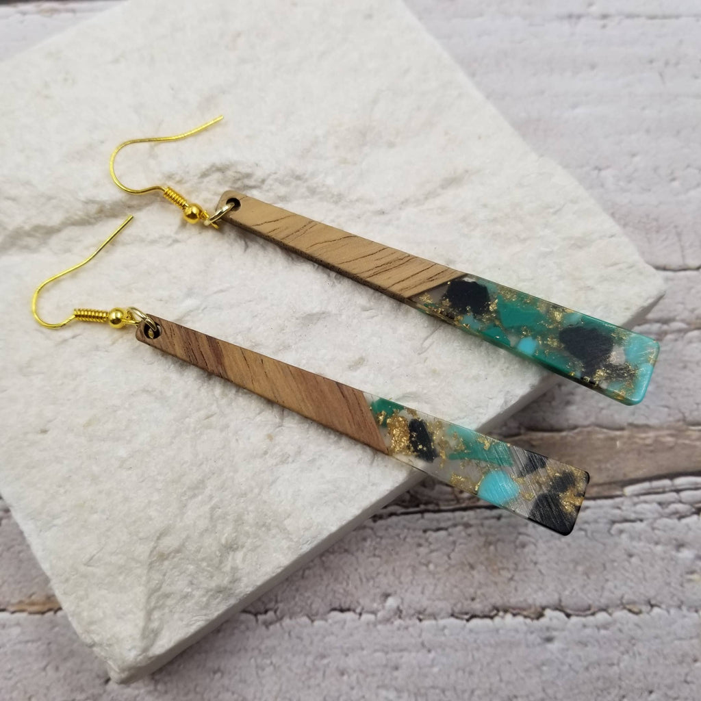 Treasure Wholesale - Gold Flake Acrylic Wood Stick Earrings